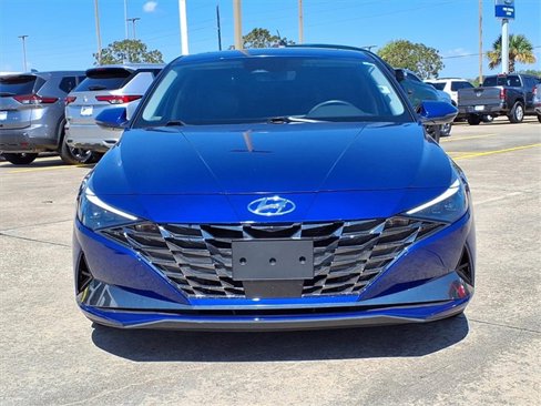 Used 2023 Hyundai Elantra Limited w/ Preferred Accessory Package image 24