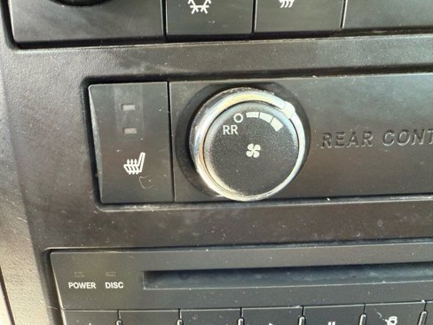 Used 2010 Dodge Grand Caravan SXT image 30