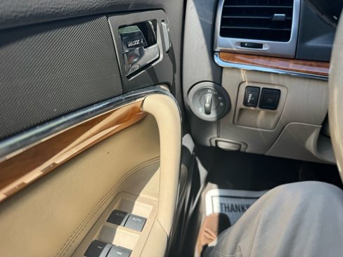 Used 2010 Lincoln MKZ image 30