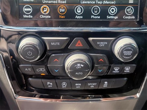 Used 2019 Jeep Grand Cherokee Limited image 22