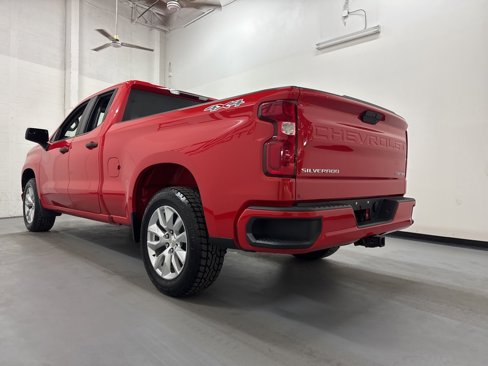 Used 2020 Chevrolet Silverado 1500 Custom w/ Custom Value Package image 19