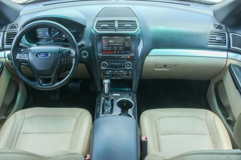 Used 2016 Ford Explorer XLT w/ Equipment Group 202A image 16