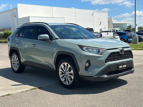 Used 2020 Toyota RAV4 XLE Premium image 10