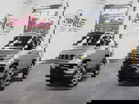 New 2025 Jeep Compass Sport image 3