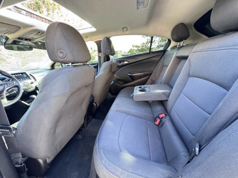 Used 2018 Chevrolet Cruze LT image 15