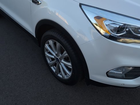 Used 2018 Ford Escape Titanium w/ Ford Safe & Smart Package image 3