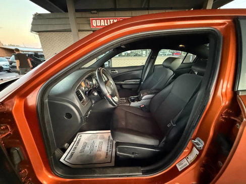 Used 2011 Dodge Charger SE image 10