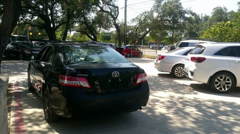 Used 2010 Toyota Camry LE image 6