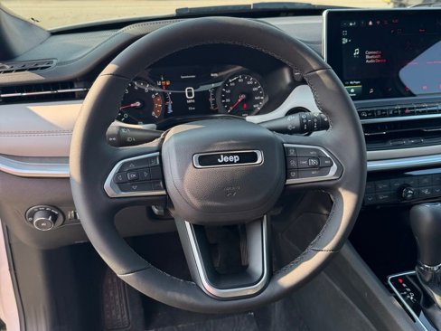 New 2025 Jeep Compass Limited image 13