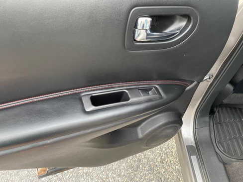 Used 2009 Nissan Rogue SL w/ Premium Pkg image 26