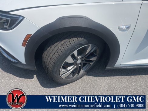 Used 2018 Buick Regal Essence w/ Driver Confidence Package #1 image 27