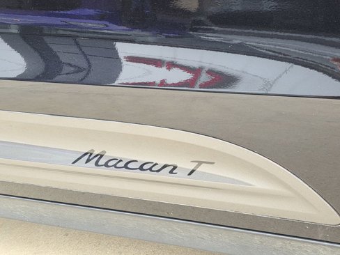 Used 2023 Porsche Macan Turbo image 47