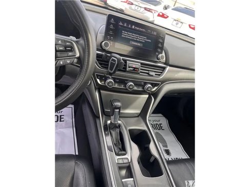 Used 2018 Honda Accord Touring image 9