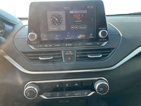 Used 2022 Nissan Altima 2.5 SV image 15