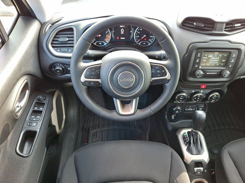 Used 2016 Jeep Renegade Latitude w/ Popular Equipment Group image 11