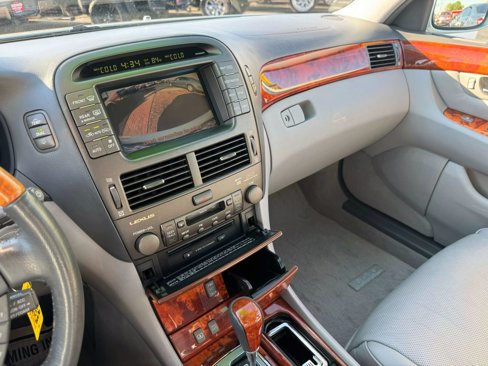 Used 2004 Lexus LS 430 image 19
