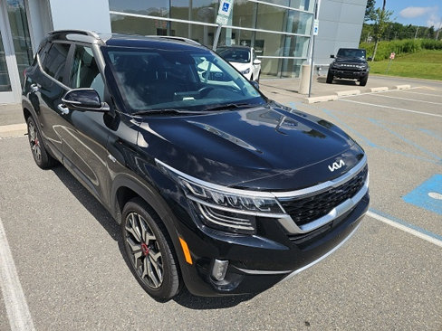 Used 2022 Kia Seltos SX w/ Sunroof Package image 2