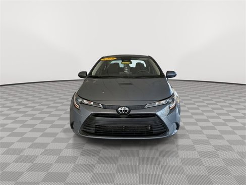 Used 2023 Toyota Corolla LE image 4