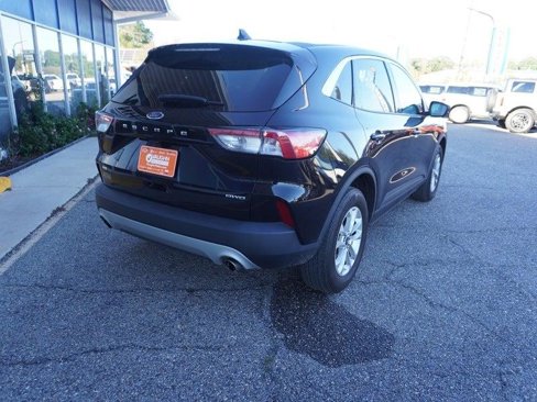 Used 2022 Ford Escape SE image 7