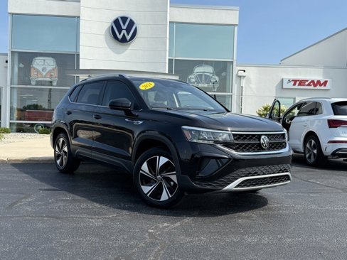 Certified 2024 Volkswagen Taos SE w/ Panoramic Sunroof Package image 1