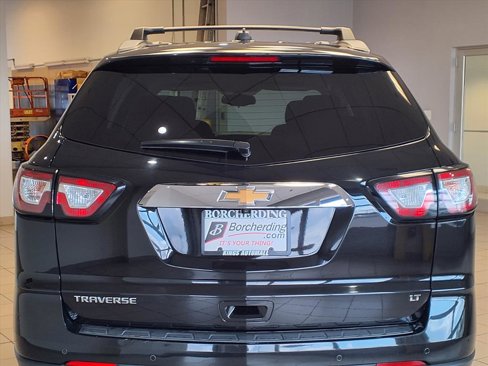 Used 2017 Chevrolet Traverse LT w/ Style and Technology Package image 24