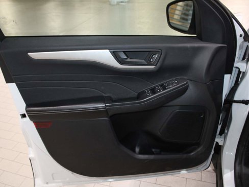 Used 2022 Ford Escape SE w/ Convenience Package image 9