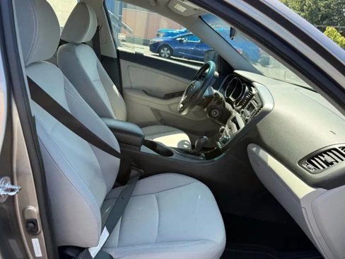 Used 2012 Kia Optima LX image 9