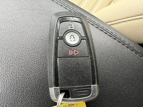 Used 2022 Ford Edge SEL image 41