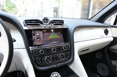 New 2025 Bentley Bentayga Extended Wheelbase image 17