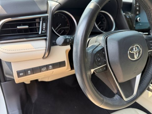 Certified 2022 Toyota Camry XLE w/ Navigation Package image 26