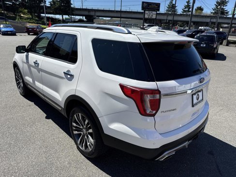 Used 2016 Ford Explorer Platinum image 12