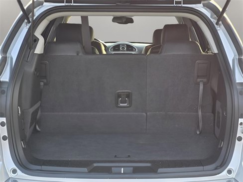 Used 2017 Buick Enclave Leather image 12