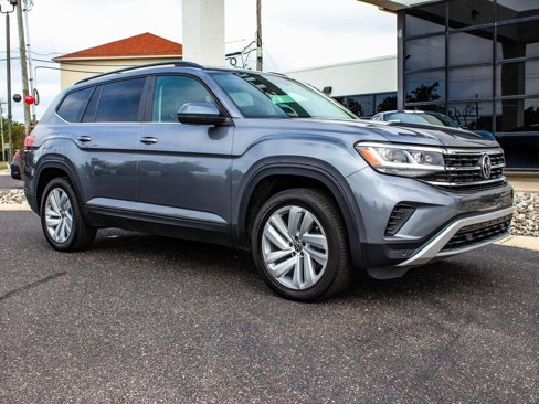 Used 2021 Volkswagen Atlas SE image 3