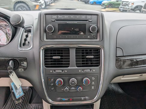 Used 2016 Dodge Grand Caravan SE w/ Quick Order Package 29E SE image 18