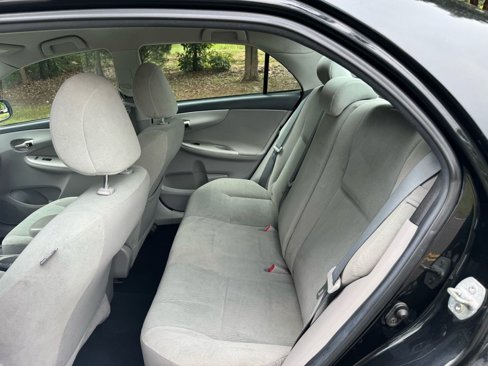 Used 2013 Toyota Corolla LE image 25