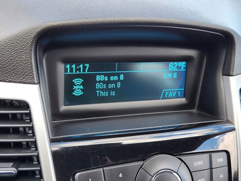 Used 2015 Chevrolet Cruze LT image 25