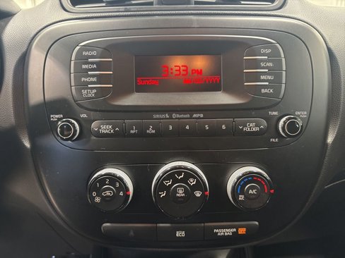 Used 2015 Kia Soul + image 14
