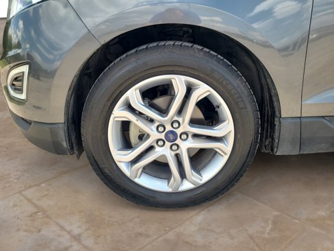 Used 2018 Ford Edge Titanium image 27