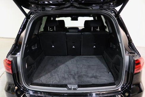 Used 2025 Mercedes-Benz GLB 250 4MATIC image 27