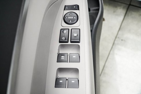 Used 2017 Hyundai Elantra SE image 24