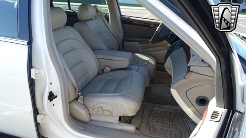 Used 2002 Cadillac De Ville w/ Comfort/Convenience Pkg image 22