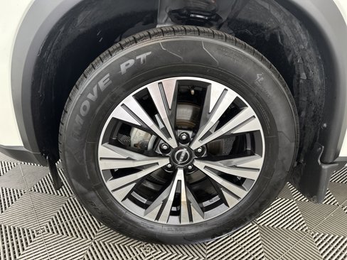 Used 2023 Nissan Rogue SV image 13