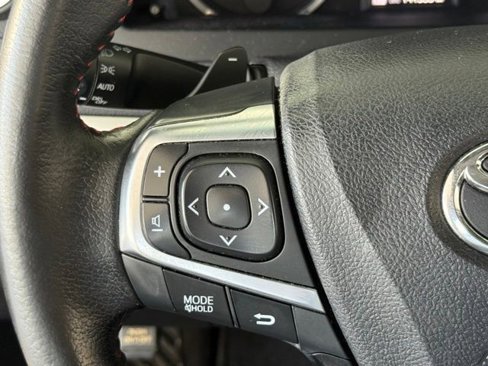 Used 2016 Toyota Camry SE image 20
