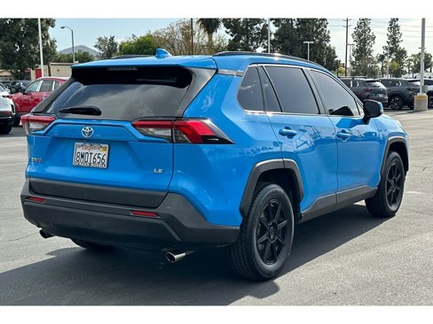 Used 2019 Toyota RAV4 LE image 5