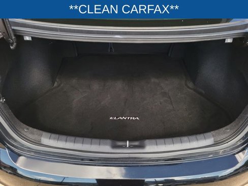 Used 2020 Hyundai Elantra Limited image 9