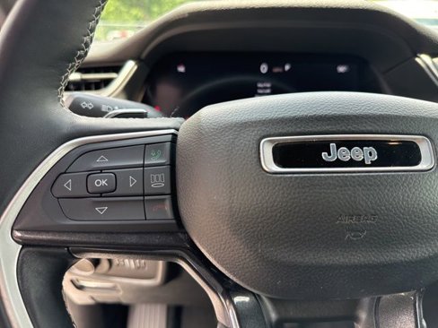 Certified 2022 Jeep Grand Cherokee Altitude image 35