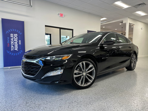 Used 2021 Chevrolet Malibu LT image 2