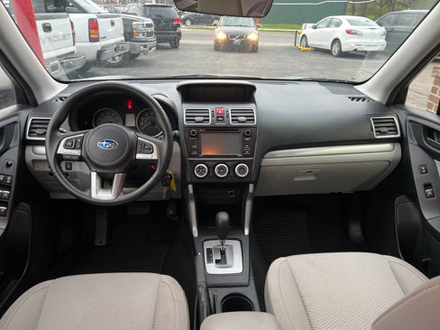 Used 2017 Subaru Forester 2.5i w/ Alloy Wheel Package image 11