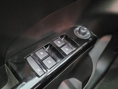 Used 2020 Chevrolet Sonic LT image 27