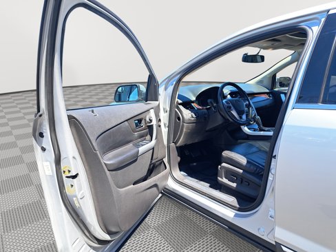Used 2011 Ford Edge Limited w/ Driver Entry Pkg image 11